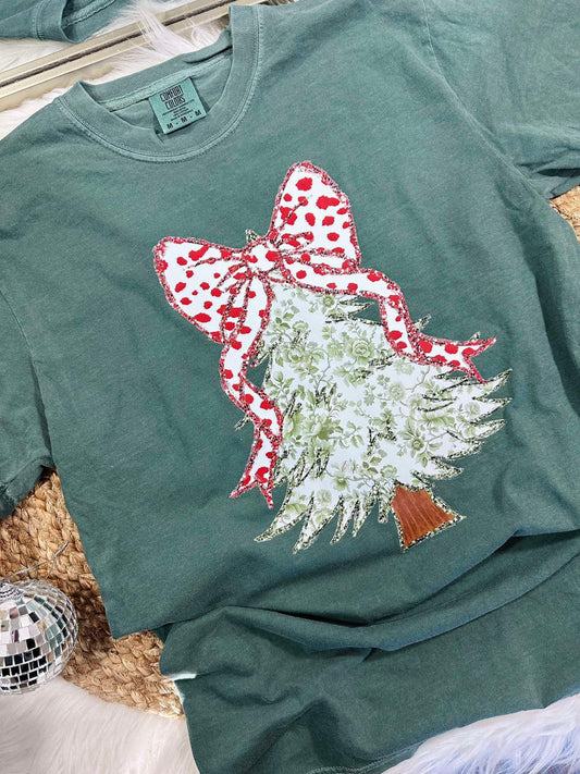 Christmas Tree with Bow Graphic T-Shirt